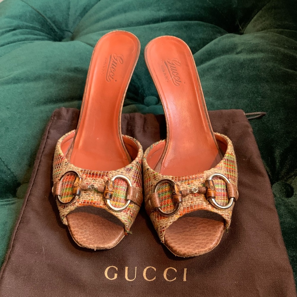 GUCCI Leather Straw Horsebit Kitten Heels